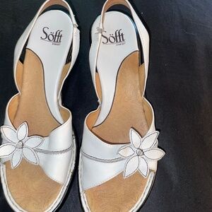 Sofft White Leather Sandal